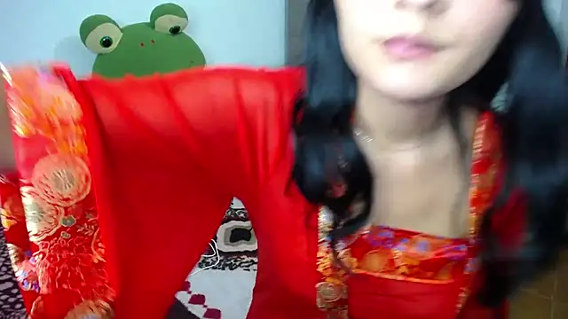 Snapshot of emily_honter chatting on February 2025 04:40:02 AM emily honter online show from February 2025 04:40:02 AM
