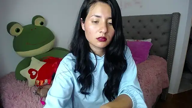 Snapshot of emily_honter chatting on March 2025 07:02:02 PM emily honter online show from March 2025 07:02:02 PM