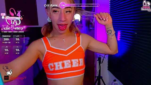 Littlebunny21 online show from May 2026 02:28:02 AM