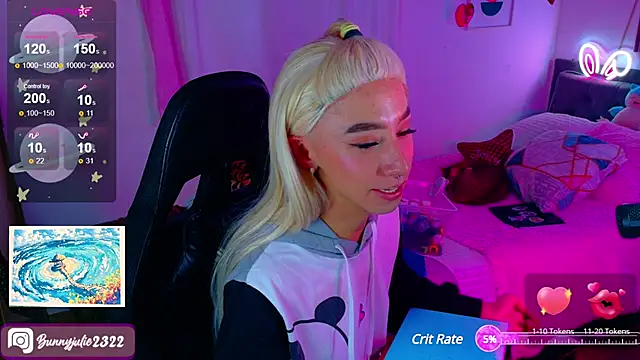Snapshot of Littlebunny21 chatting on February 2025 10:43:01 PM Littlebunny21 online show from February 2025 10:43:01 PM