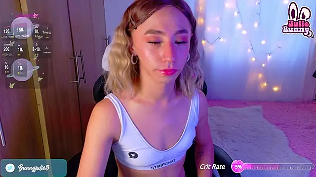 Snapshot of Littlebunny21 chatting on December 2024 08:17:01 PM Littlebunny21 online show from December 2024 08:17:01 PM