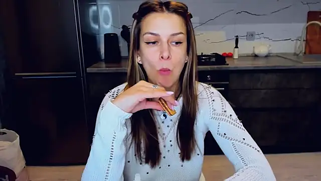 AlexiaDarren online show from February 2025 07:12:02 PM