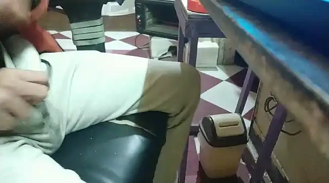 growing20yo online show from January 2025 12:05:02 AM