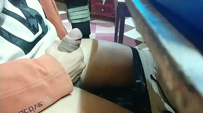 growing20yo online show from February 2025 12:52:02 AM