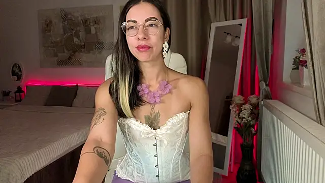 silver eve online show from October 2025 04:18:02 PM