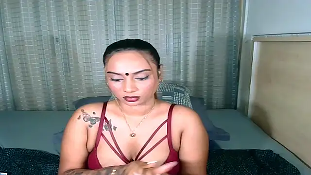 sexyindianchic online show from February 2026 07:21:02 PM