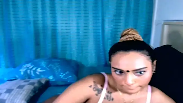 sexyindianchic online show from April 2026 10:00:02 AM