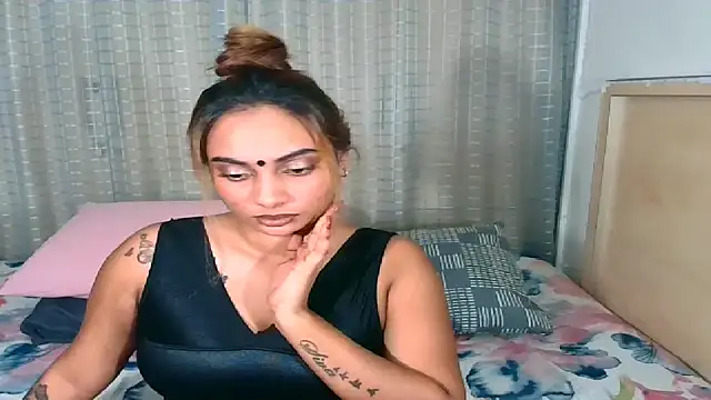 sexyindianchic online show from November 2025 06:01:01 PM