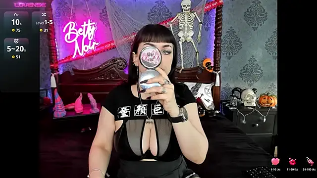 BettyNoir online show from October 2025 07:51:01 AM