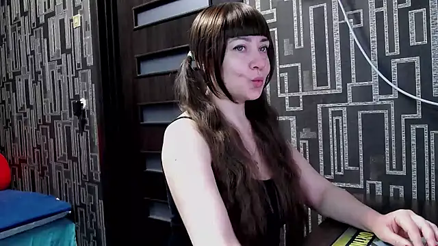 HelenLe sweet online show from March 2025 06:19:01 AM