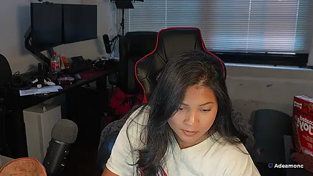 Bubbleliyah online show from November 2025 02:21:01 PM