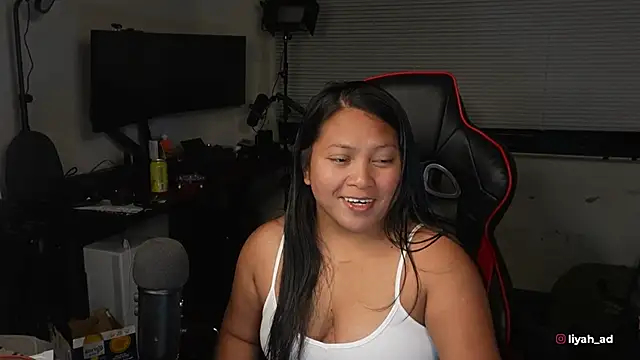 Bubbleliyah online show from October 2025 12:44:02 AM