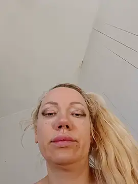 Snapshot of SofiaJoy chatting on July 2026 02:40:02 PM SofiaJoy online show from July 2026 02:40:02 PM