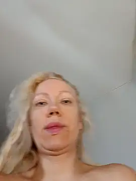 Snapshot of SofiaJoy chatting on July 2026 09:05:01 AM SofiaJoy online show from July 2026 09:05:01 AM