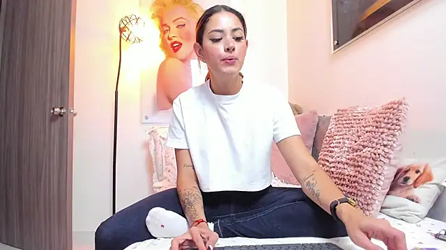 KimberlySaen online show from February 2025 07:52:01 PM