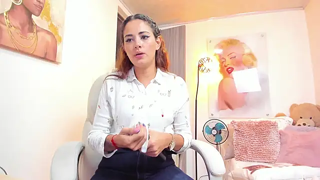 KimberlySaen online show from February 2025 09:25:01 PM