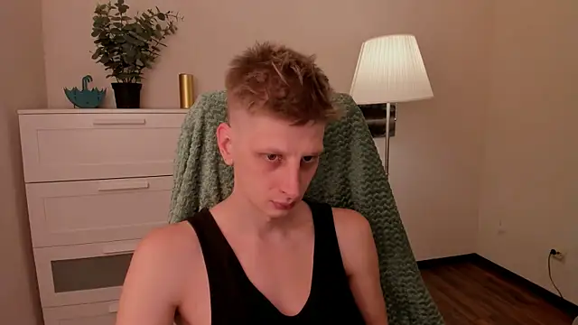 Snapshot of slim_andy chatting on November 2025 08:24:02 PM slim andy online show from November 2025 08:24:02 PM