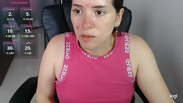 Snapshot of spicey_latina chatting on May 2026 08:27:02 PM spicey latina online show from May 2026 08:27:02 PM