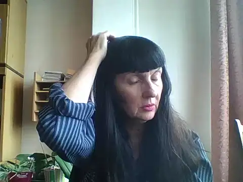 MelanyBanks online show from October 2025 08:24:02 AM