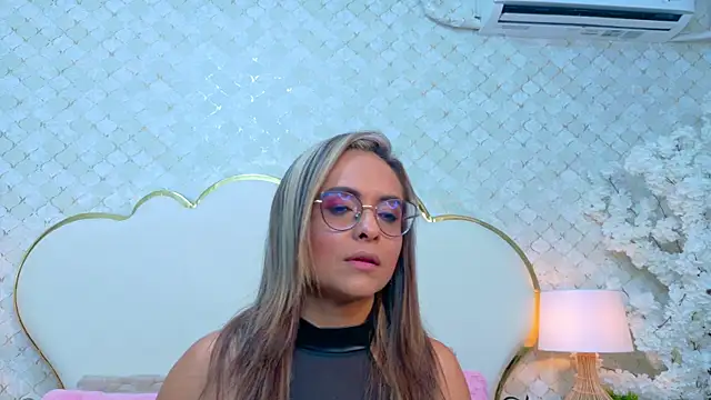 MarilynVega1 online show from March 2026 01:57:01 PM