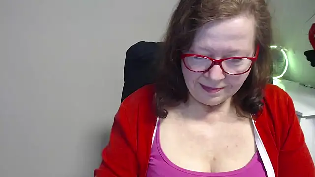Snapshot of Adelewildx chatting on March 2025 07:29:02 AM Adelewildx online show from March 2025 07:29:02 AM