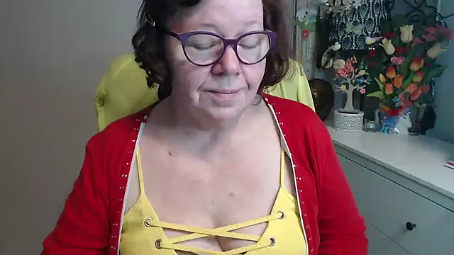 Adelewildx online show from April 2026 03:30:01 AM