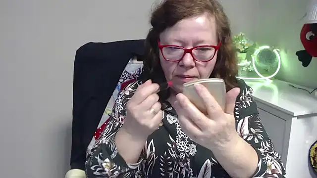 Snapshot of Adelewildx chatting on March 2025 05:02:01 AM Adelewildx online show from March 2025 05:02:01 AM