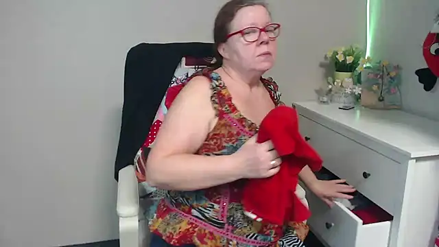 Snapshot of Adelewildx chatting on February 2025 03:57:01 AM Adelewildx online show from February 2025 03:57:01 AM