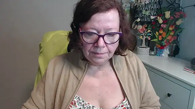 Adelewildx online show from April 2026 06:37:02 AM