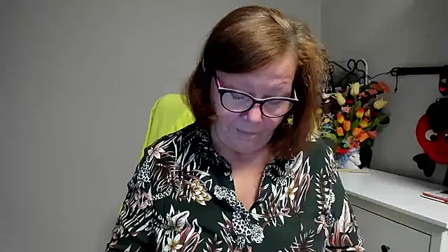 Snapshot of Adelewildx chatting on July 2026 02:46:02 AM Adelewildx online show from July 2026 02:46:02 AM
