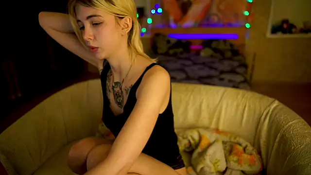 Allison Cuty online show from February 2025 02:12:01 AM
