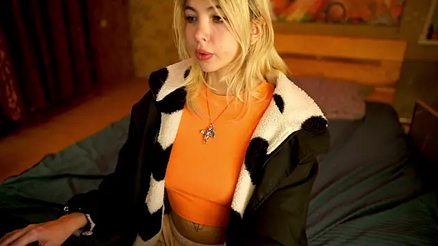 Allison Cuty online show from October 2025 08:10:02 PM