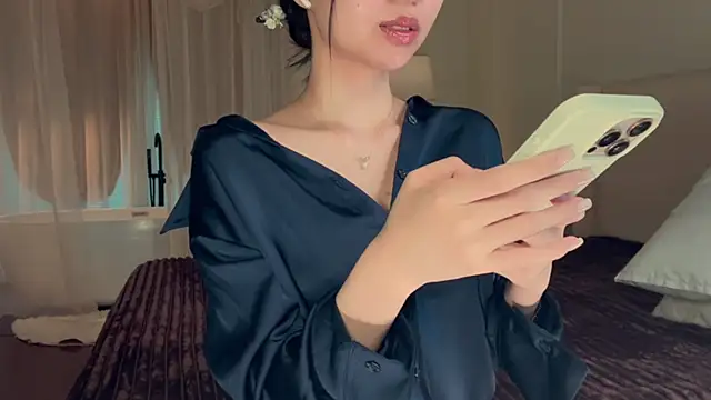 IsMiMi online show from March 2026 02:04:01 AM