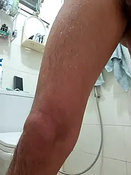 Snapshot of assluv1909 chatting on January 2025 05:21:01 PM assluv1909 online show from January 2025 05:21:01 PM