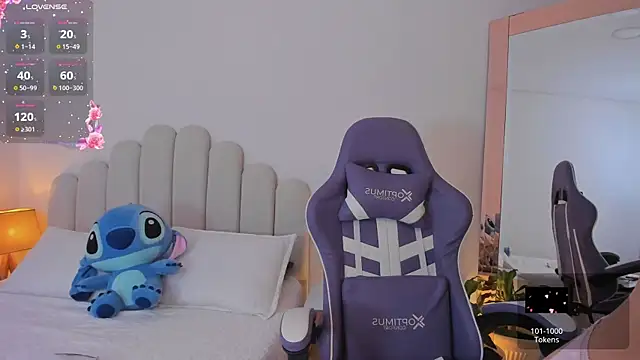 roxie gates  online show from February 2026 02:34:02 AM