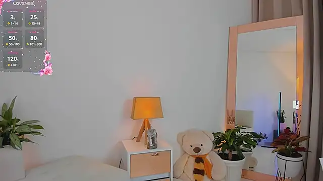 roxie gates  online show from March 2026 03:46:01 AM