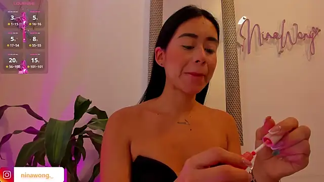 NinaWong online show from April 2026 02:43:02 PM