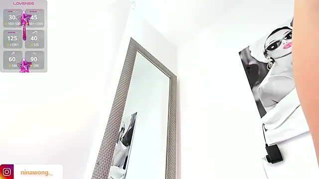 NinaWong online show from March 2025 02:32:01 PM