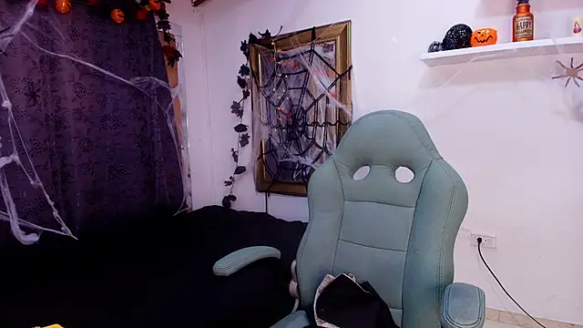 Snapshot of mister_miike chatting on October 2025 03:08:02 AM mister miike online show from October 2025 03:08:02 AM