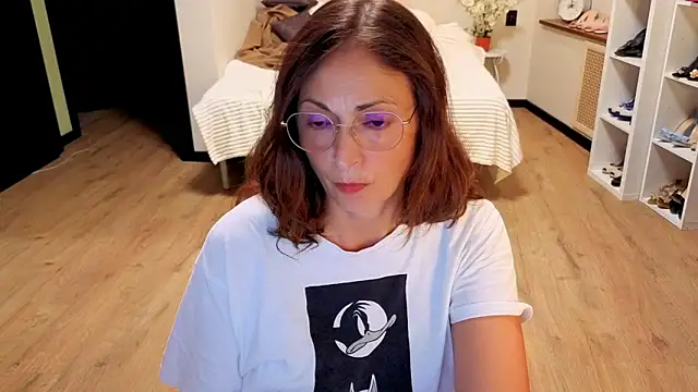 CaringSophie online show from June 2026 05:29:02 PM