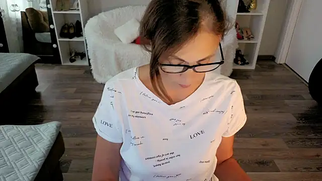 Snapshot of CaringSophie chatting on September 2025 07:59:01 AM CaringSophie online show from September 2025 07:59:01 AM