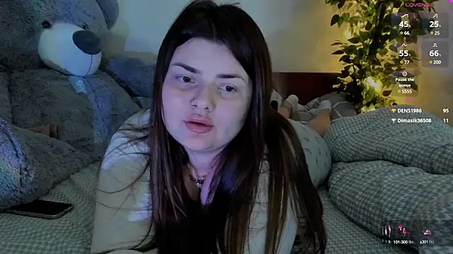 Snapshot of Eva_Shameless chatting on December 2024 09:52:02 PM Eva Shameless online show from December 2024 09:52:02 PM
