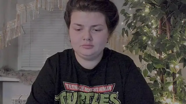 Snapshot of Eva_Shameless chatting on January 2025 10:01:02 PM Eva Shameless online show from January 2025 10:01:02 PM