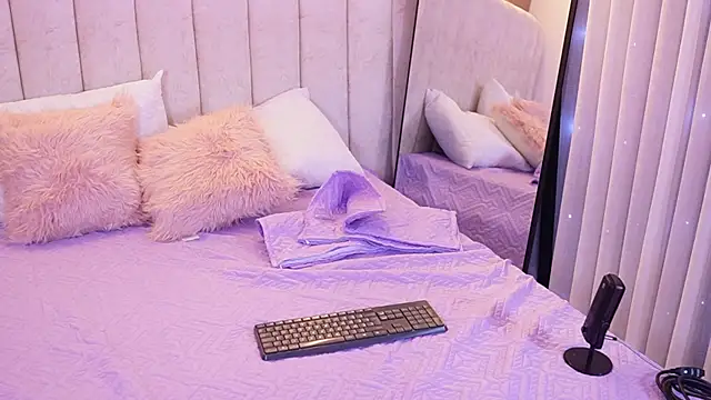 Snapshot of emyli_sw_ chatting on November 2025 03:07:01 AM emyli sw online show from November 2025 03:07:01 AM