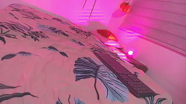 Snapshot of emyli_sw_ chatting on October 2025 03:07:02 AM emyli sw online show from October 2025 03:07:02 AM