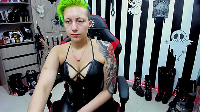 Mistress Yelena online show from December 2024 09:39:01 PM