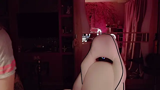 AnnieGOld  online show from March 2026 06:28:01 AM