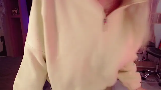 Snapshot of AnnieGOld_ chatting on February 2026 10:40:01 PM AnnieGOld online show from February 2026 10:40:01 PM