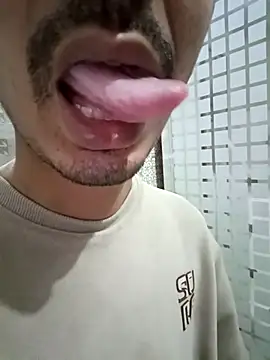 Snapshot of dreamtoungelick69 chatting on March 2026 02:34:02 AM dreamtoungelick69 online show from March 2026 02:34:02 AM