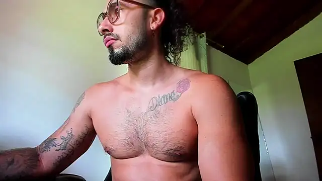 Snapshot of Baky_sexy chatting on September 2025 05:01:01 PM Baky sexy online show from September 2025 05:01:01 PM